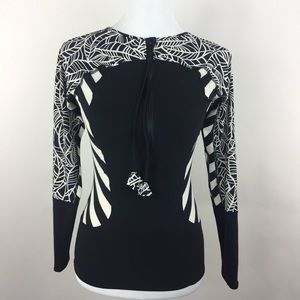 Lululemon Shanti Surf Rash Guard Top Size 6